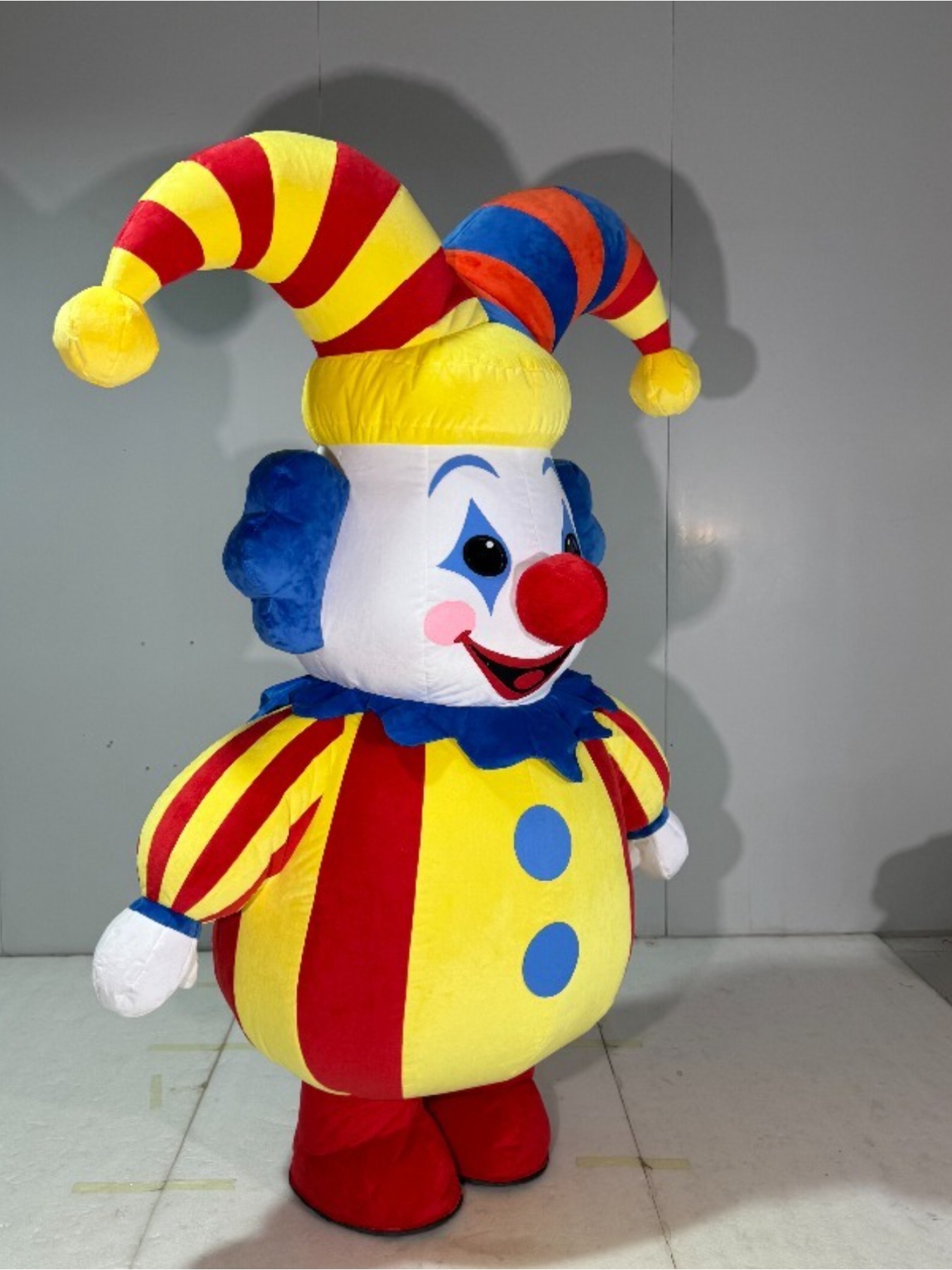 زي تنكري على شكل مهرج سيرك قاب - مراجعة Costumes وسعره